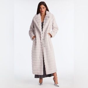 NWT Luxurious Light Stone Grey Faux Fur Coat 2X
